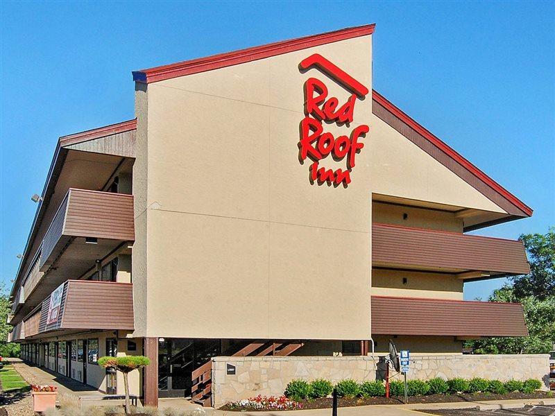 Red Roof Inn Akron Exterior photo