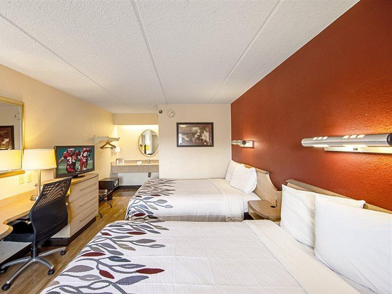 Red Roof Inn Akron Exterior photo