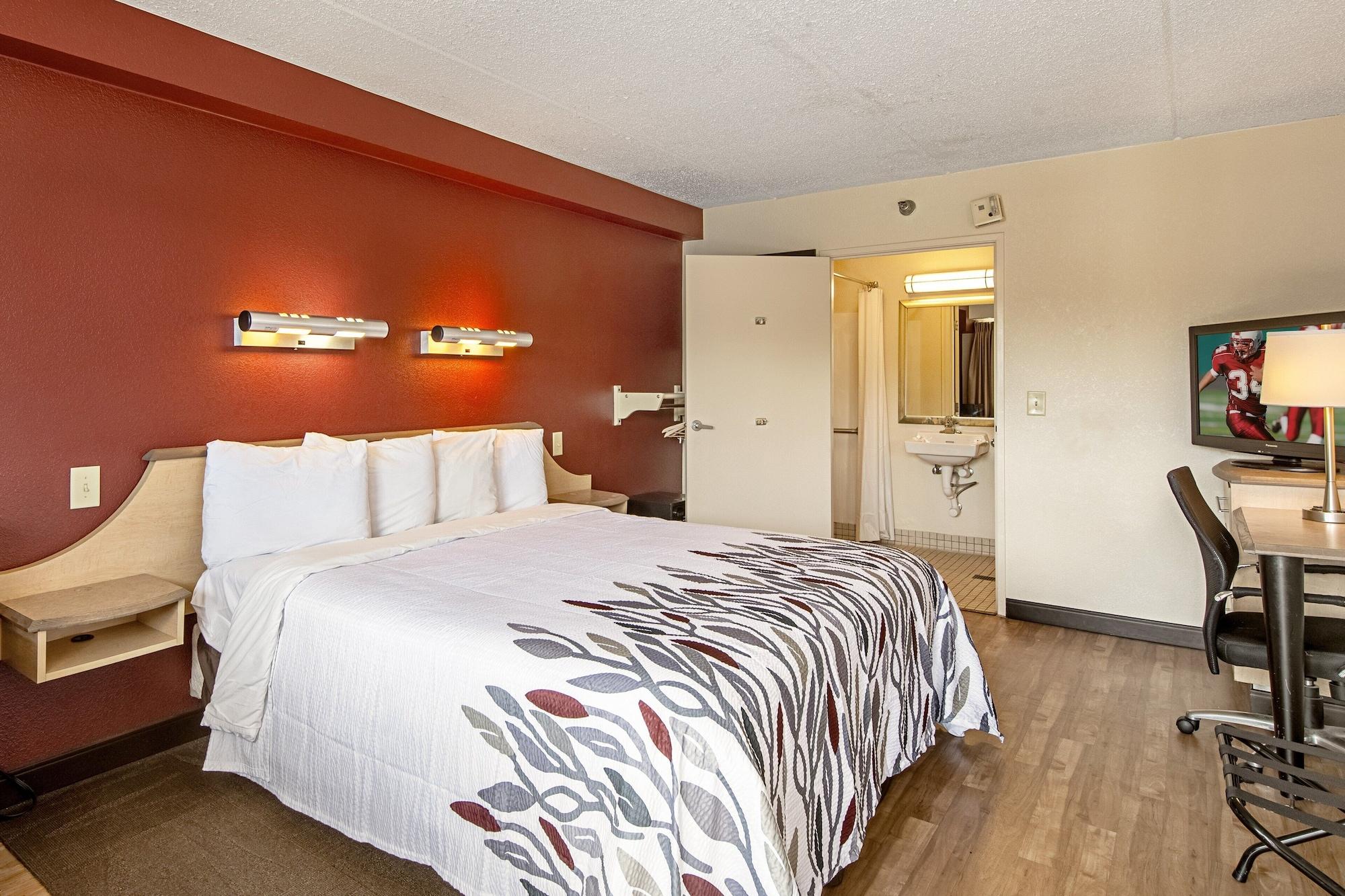 Red Roof Inn Akron Exterior photo