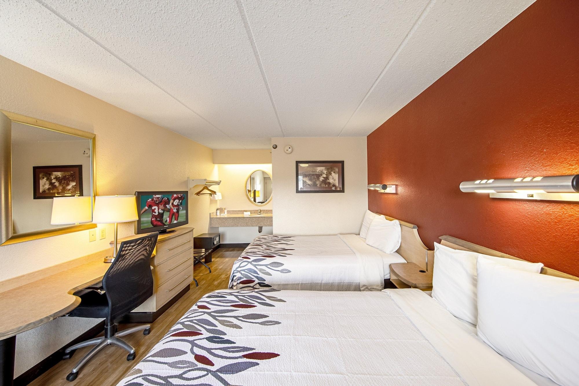 Red Roof Inn Akron Exterior photo