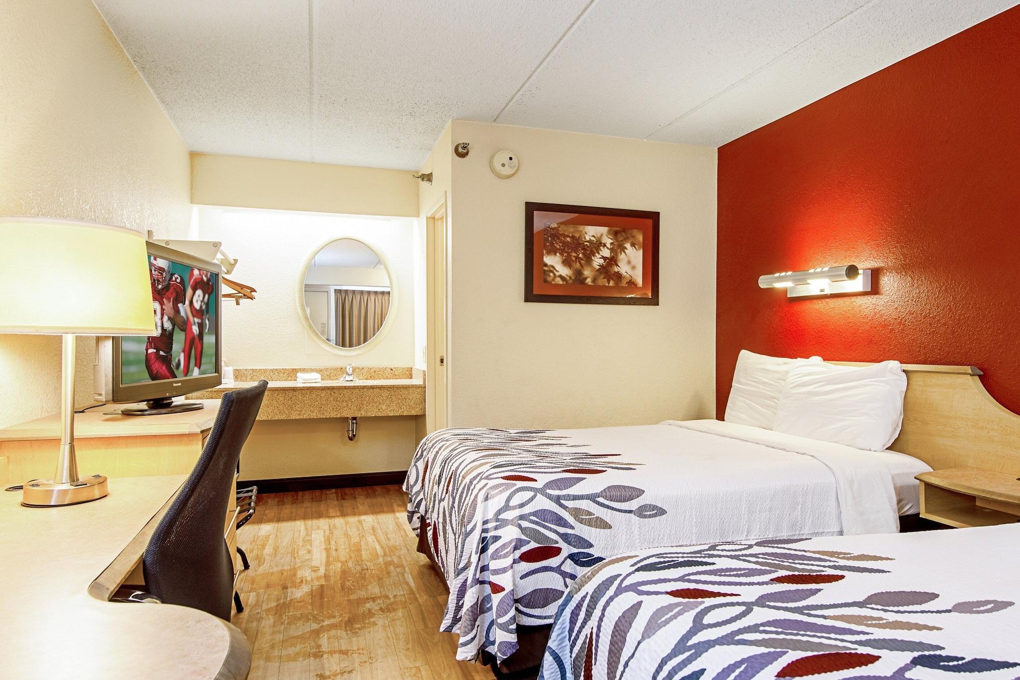 Red Roof Inn Akron Exterior photo